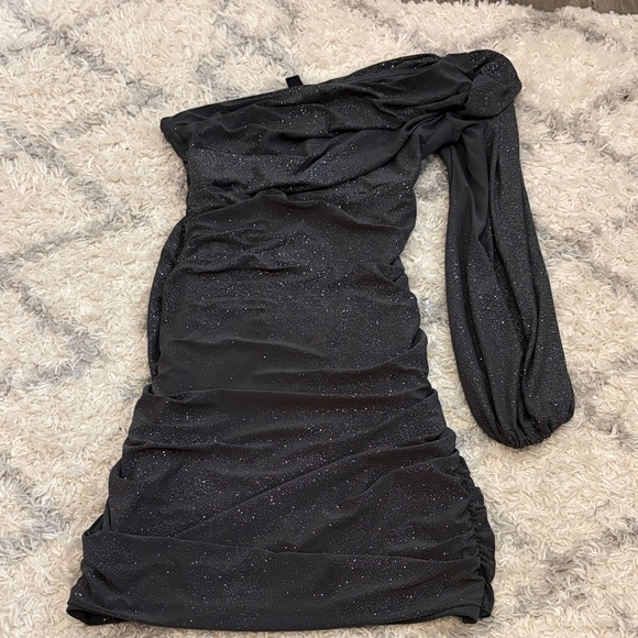 Windsor Dresses & Skirts - Windsor Shimmering Black One-Shoulder Dress